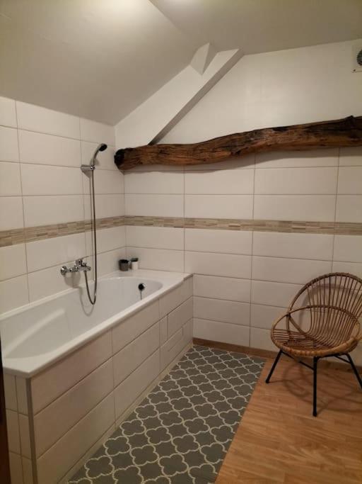 Gite La Dame Au Lit Gite A La Ferme Momignies Buitenkant foto