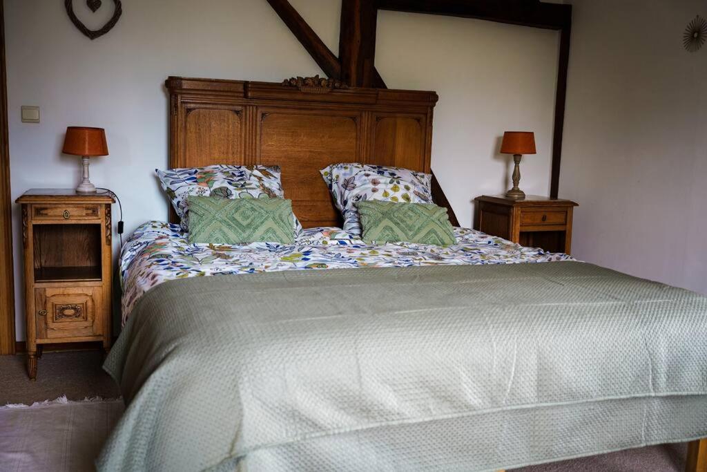 Gite La Dame Au Lit Gite A La Ferme Momignies Buitenkant foto