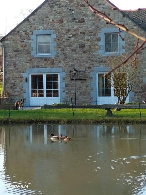 Gite La Dame Au Lit Gite A La Ferme Momignies Buitenkant foto